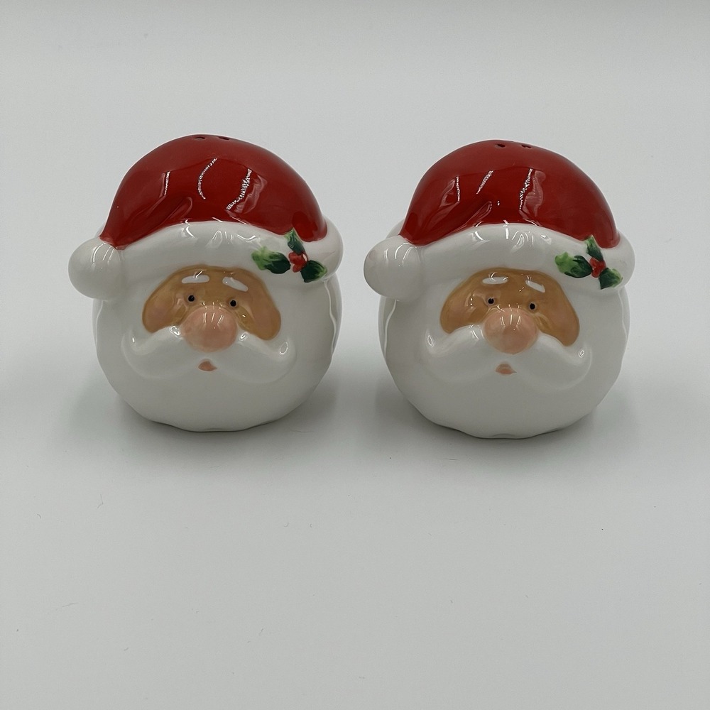Vintage Santa Claus Head salt and pepper Ceramic shaker decor seasonal tabletop
